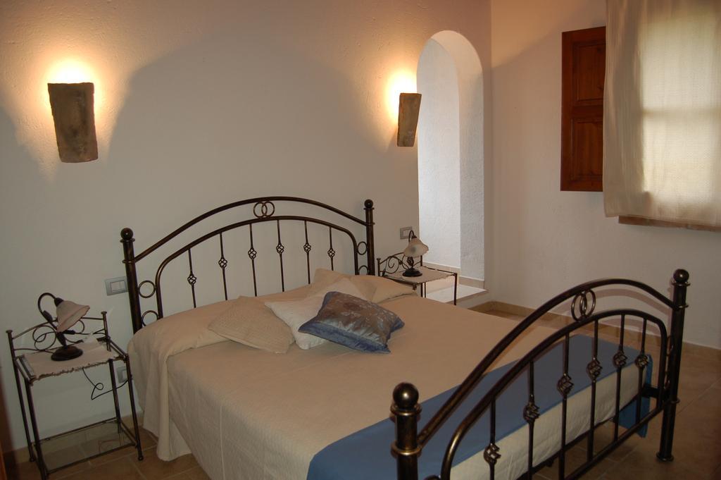 I Carrubi Guest House San Priamo Phòng bức ảnh